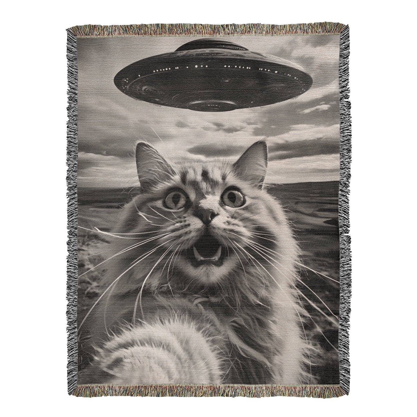 Cat Selfie with Alien UFO Weird Funny Meme 100% Cotton Throw Blanket 60x80"
